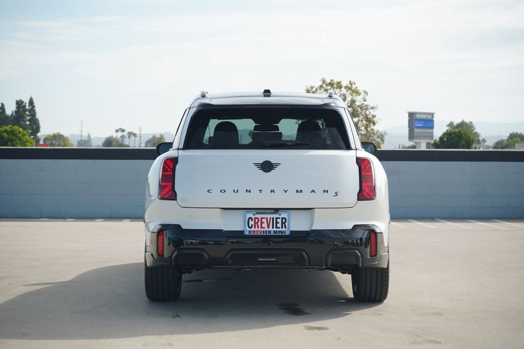 New 2027 White MINI Iconic image 4