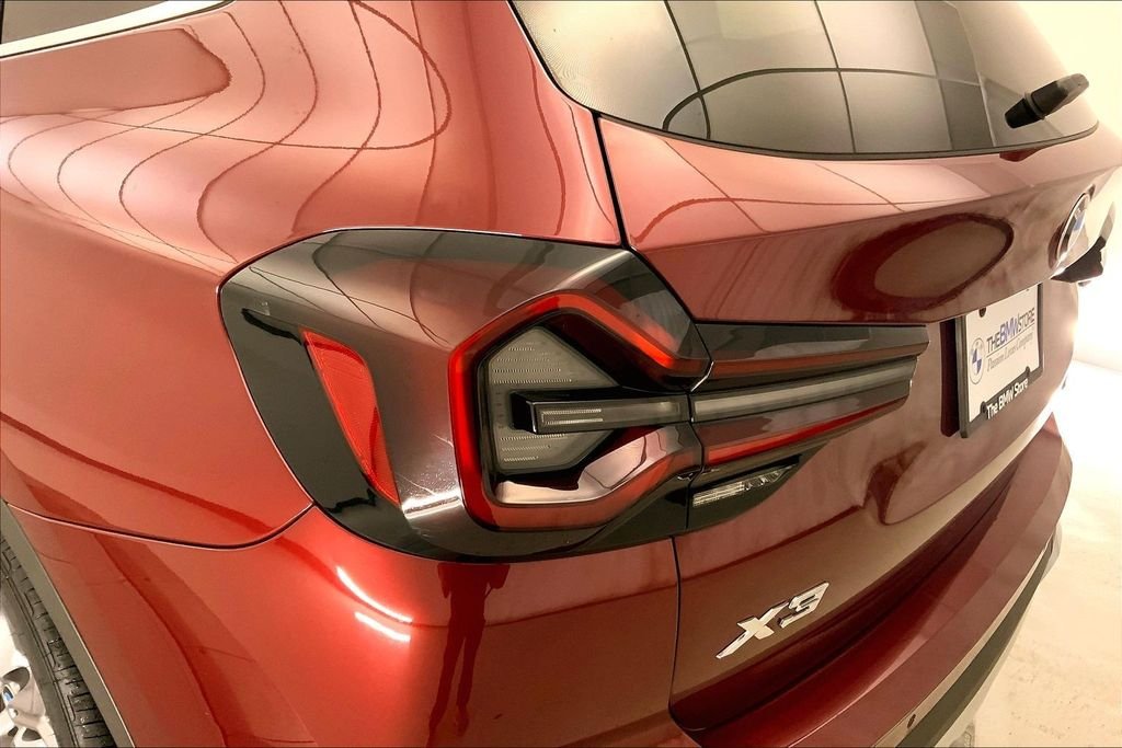 Used 2023 Aventurin Red Metallic BMW  image 28
