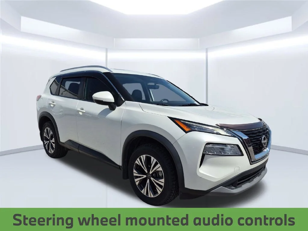 Used 2022 White Nissan SV image 9
