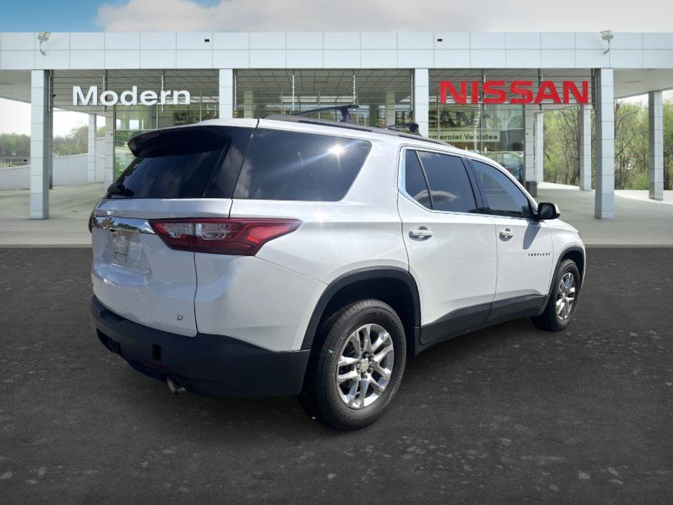 Used 2019 Iridescent Pearl Tricoat Chevrolet LT Cloth image 5