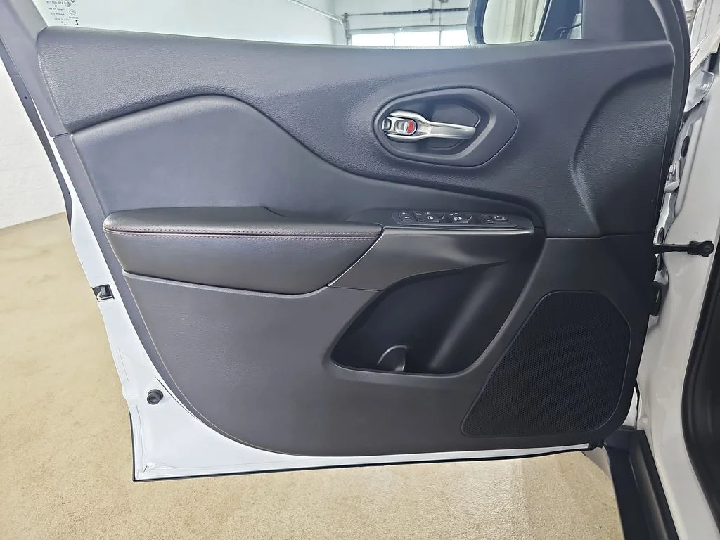 2019 Jeep Cherokee Trailhawk - Photo 31