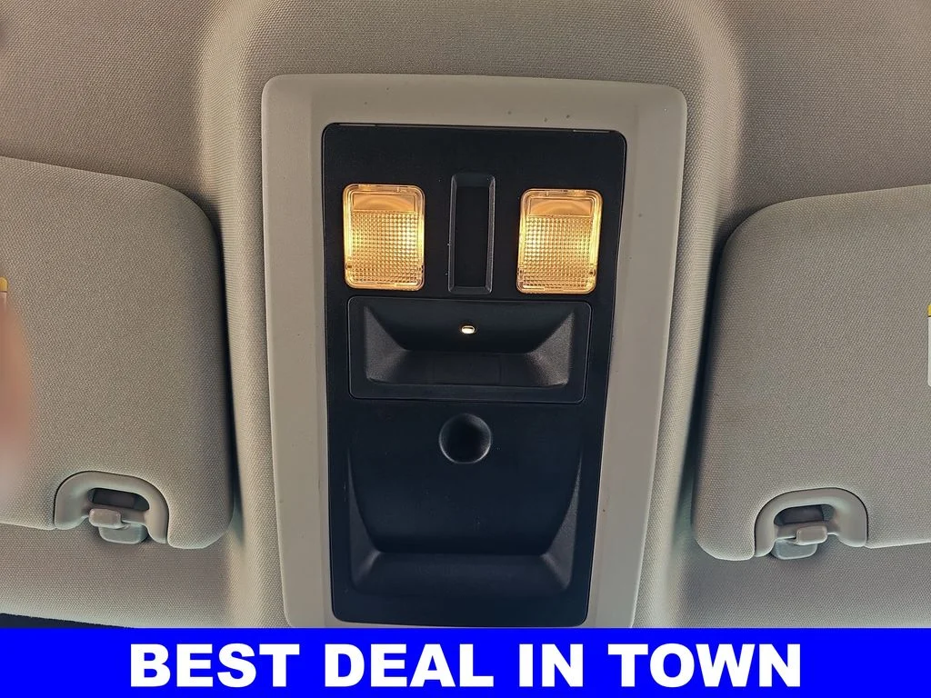 Used 2022 White Ram SLT image 29