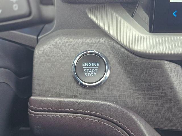 Used 2025 Gray Metallic Ford Platinum image 59