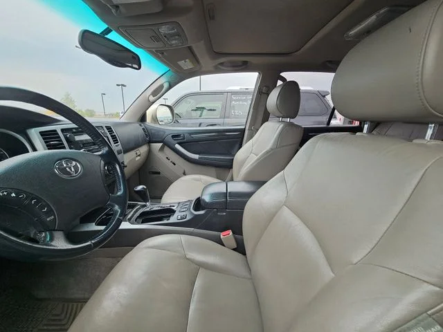 Used 2005 Dorado Gold Pearl Toyota Limited image 14