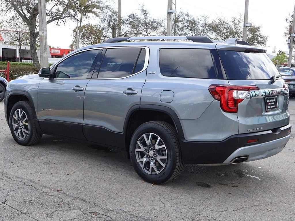Used 2023 Silver GMC SLT image 10