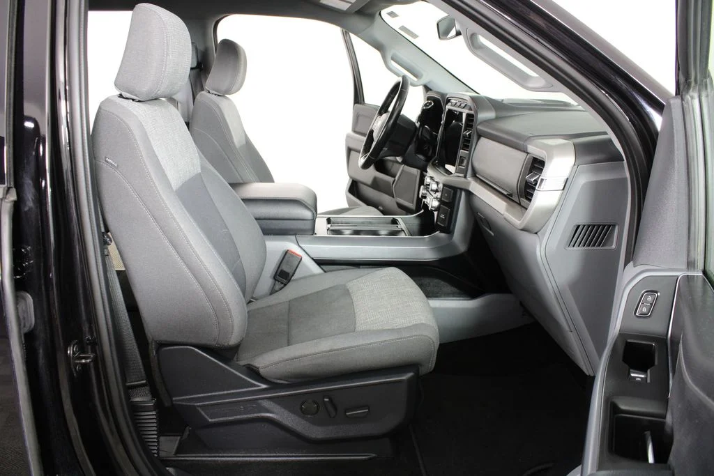 Used 2022 Black Metallic Ford XLT image 16