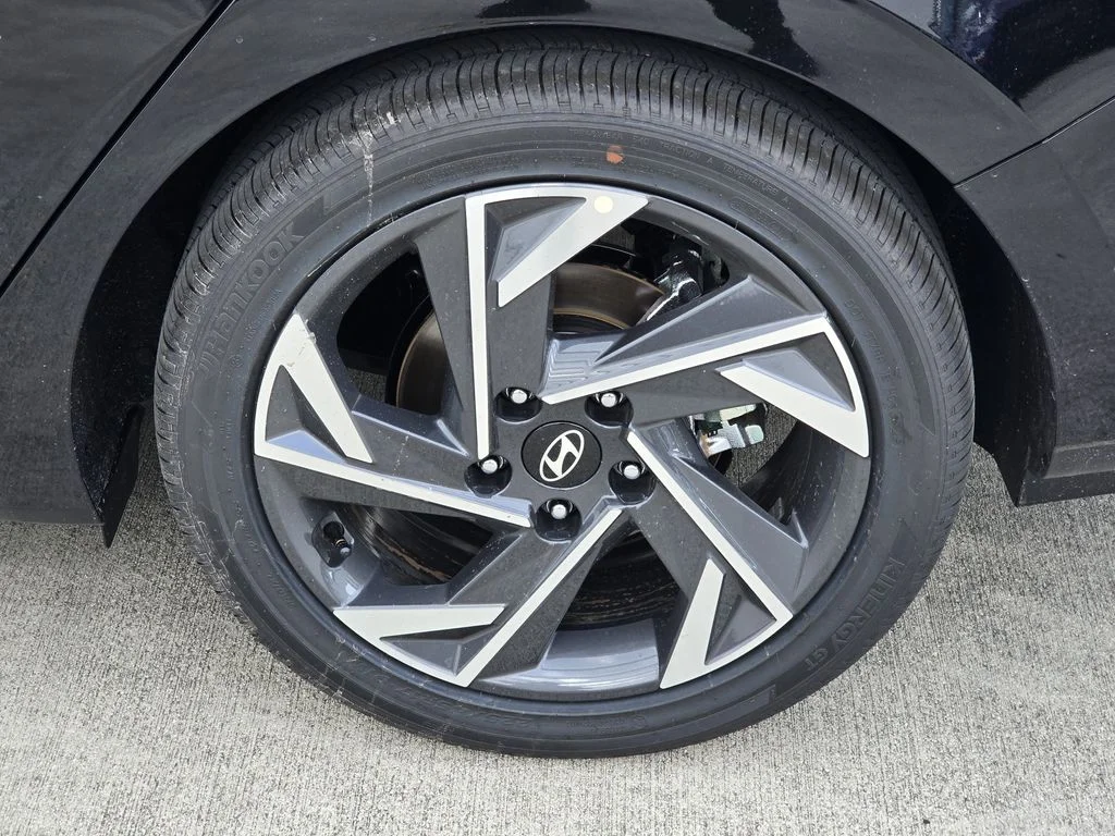 New 2026 Black Hyundai Limited image 5