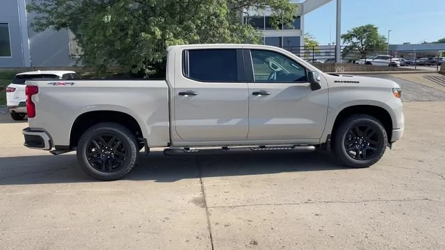 2026 Chevrolet Silverado 1500 Custom - Photo 9