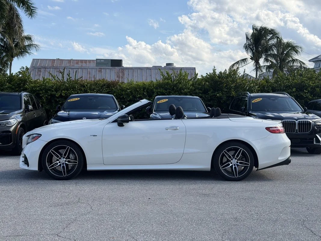 Used 2020  Mercedes-Benz 4MATIC® image 2