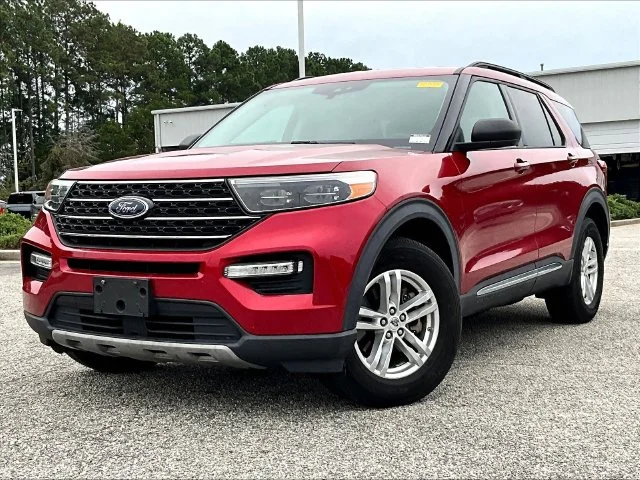 Used 2020 Red Ford XLT image 3
