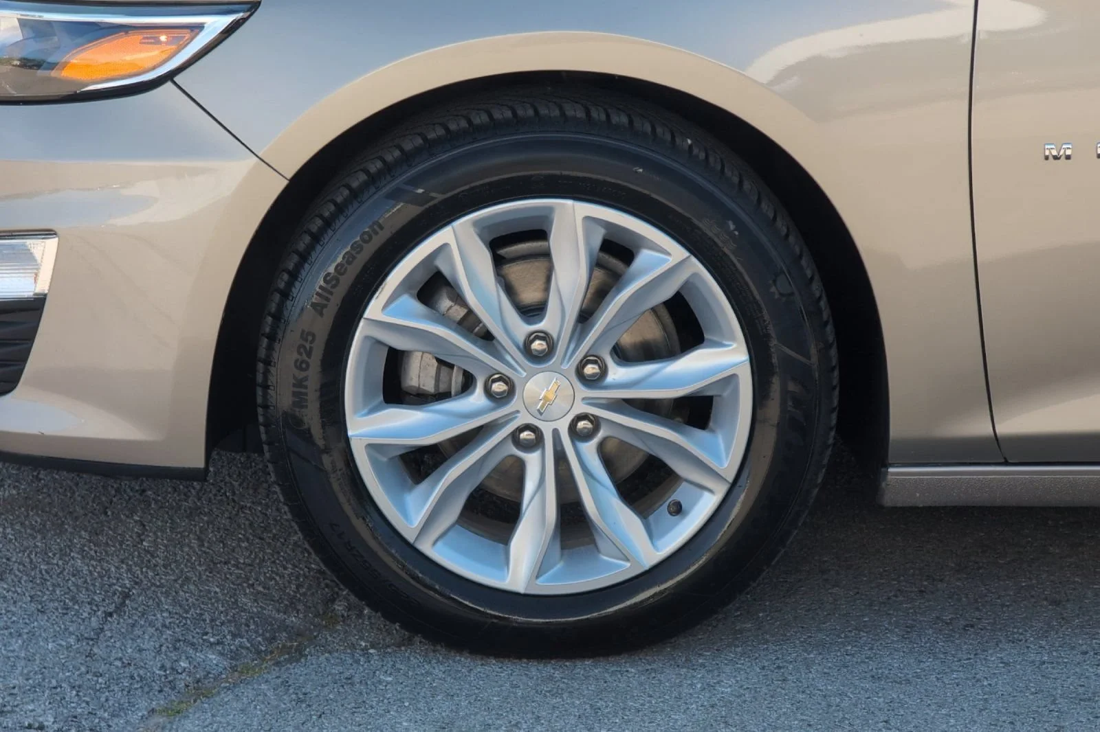 Used 2023 Mineral Gray Metallic Chevrolet LT image 26