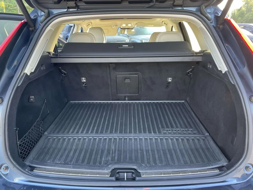 Used 2024 Denim Blue Metallic Volvo Plus Dark Theme image 30
