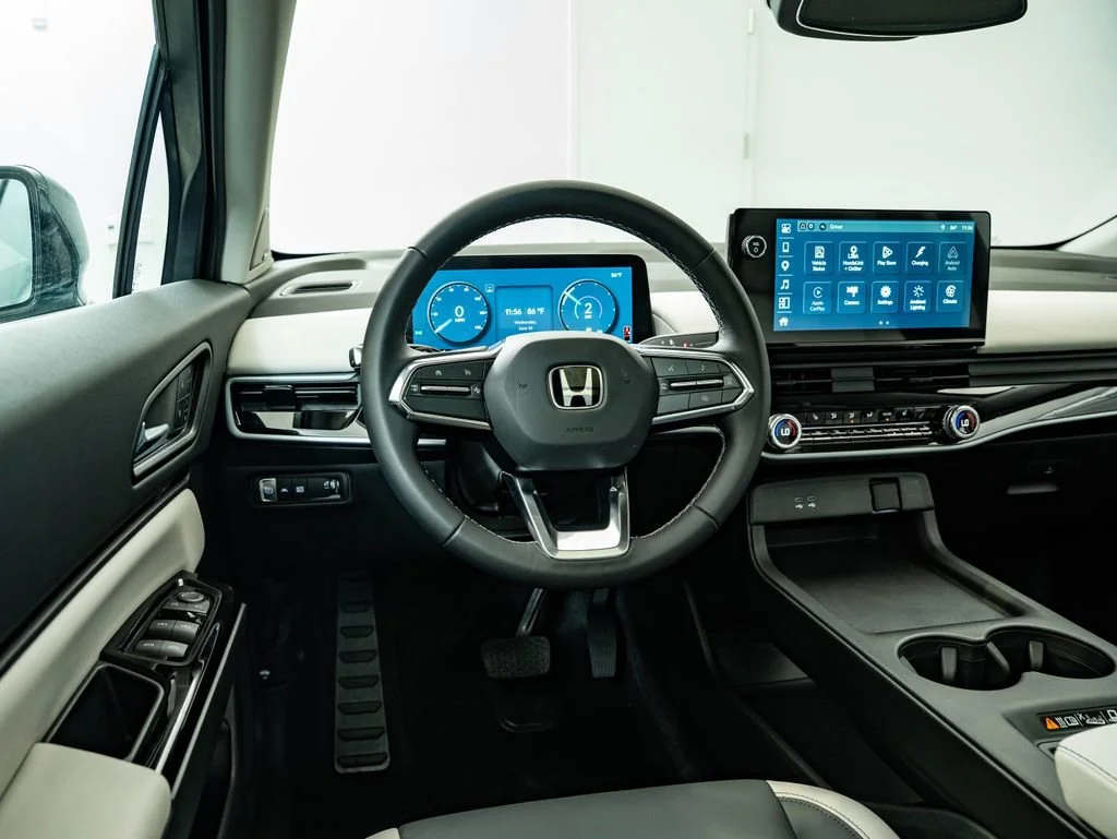 Used 2026 Gray Pearl Honda Touring image 33