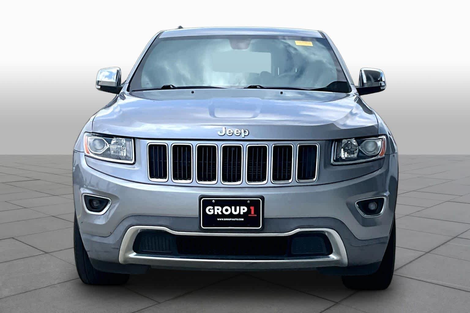 Used 2014 Billet Silver Metallic Clearcoat Jeep Limited image 3