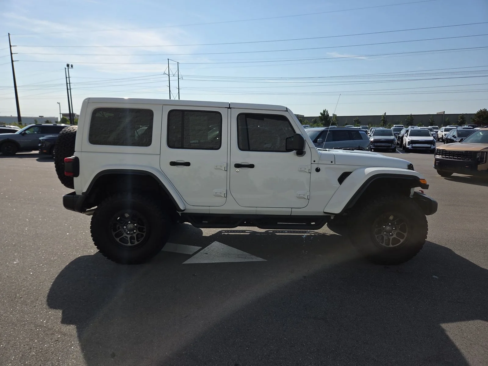 Used 2022 Bright White Clearcoat Jeep Unlimited Rubicon image 7