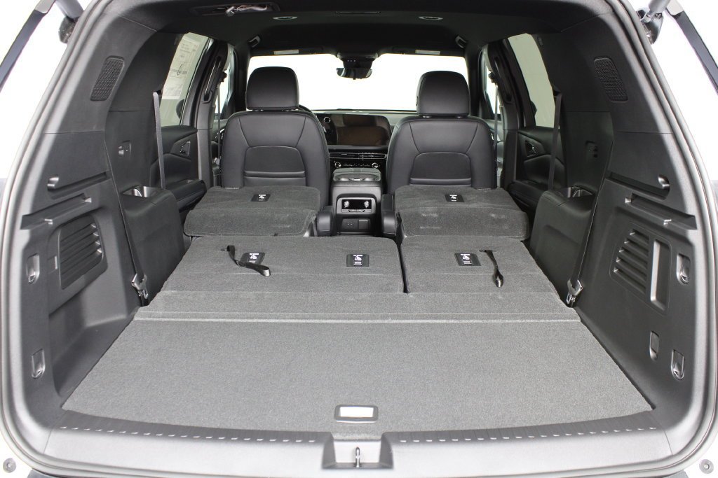 2027 Chevrolet Traverse Z71 - Photo 9
