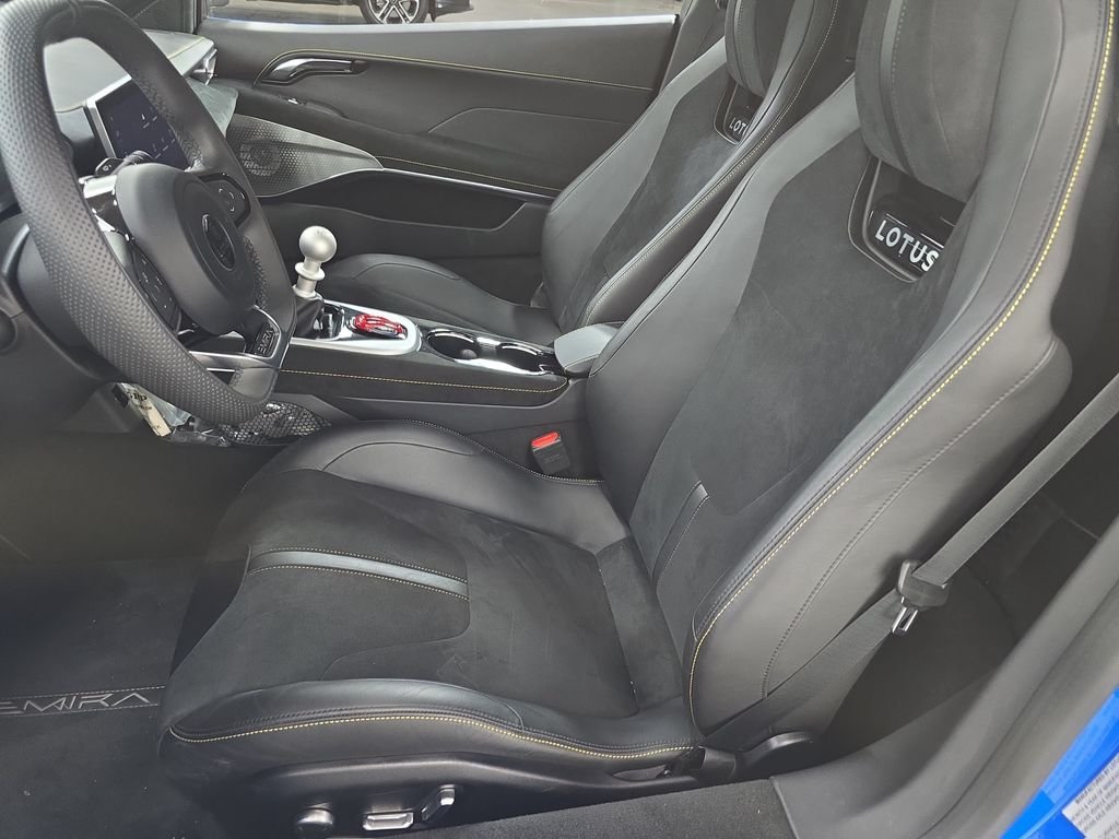 Used 2024  Lotus V6 image 5