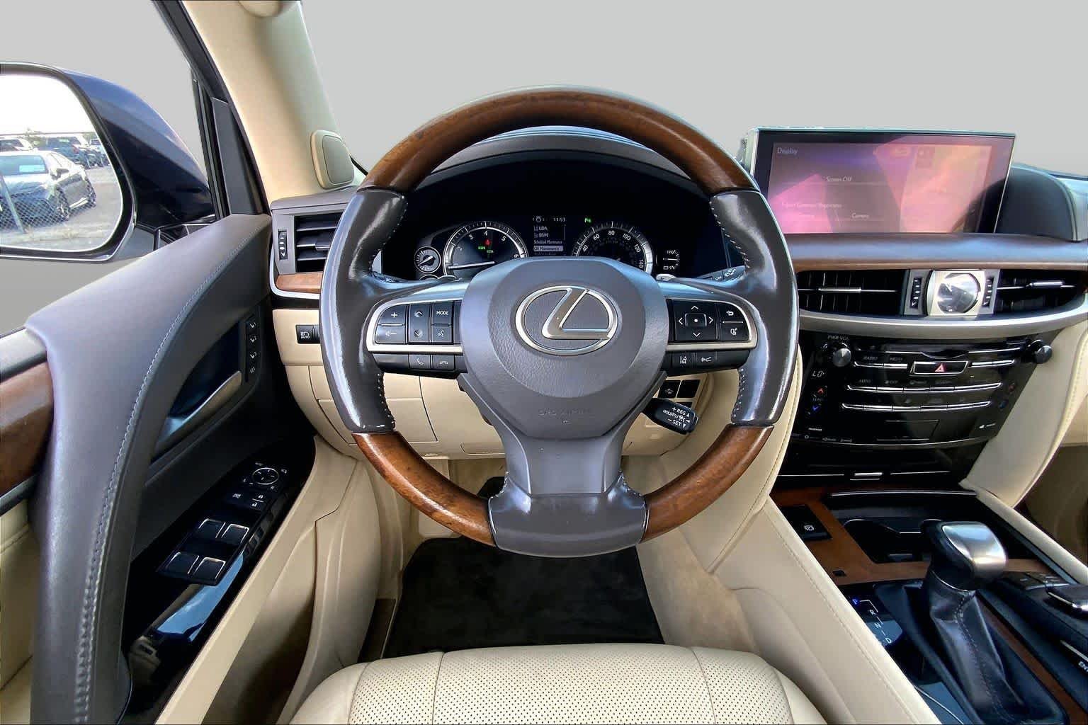 Used 2020 Eminent White Pearl Lexus  image 6