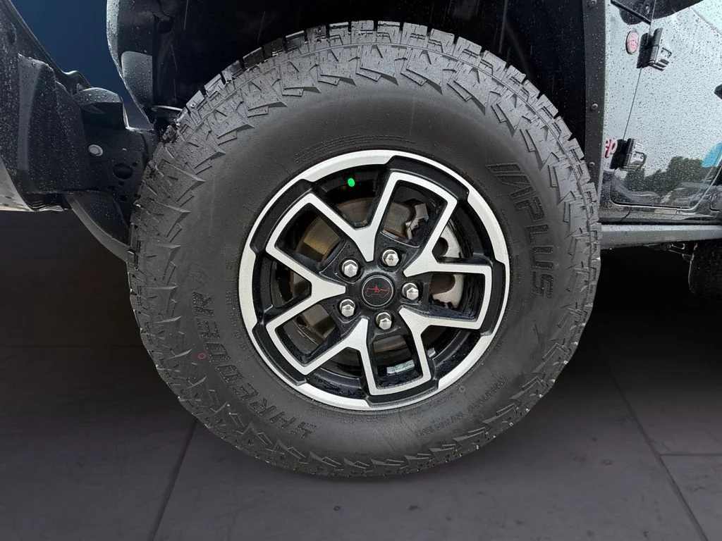Used 2025 Black Jeep Rubicon image 9