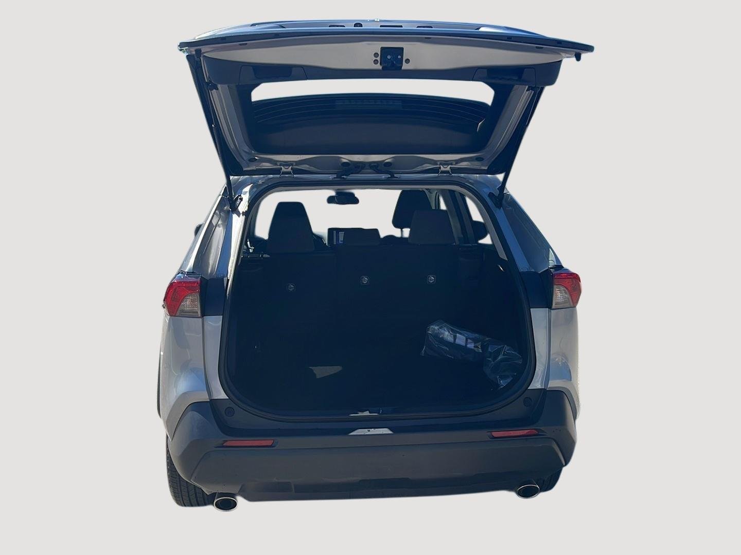 2025 Toyota RAV4 XLE - Photo 28