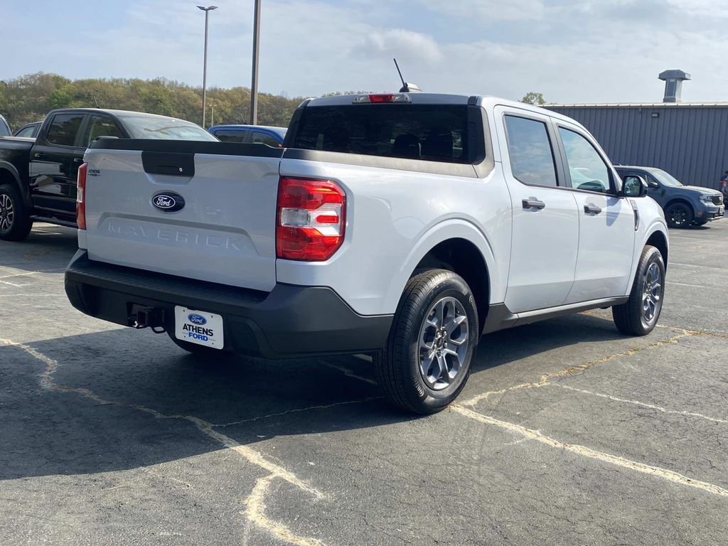 New 2026 Space White Metallic Ford XLT image 3