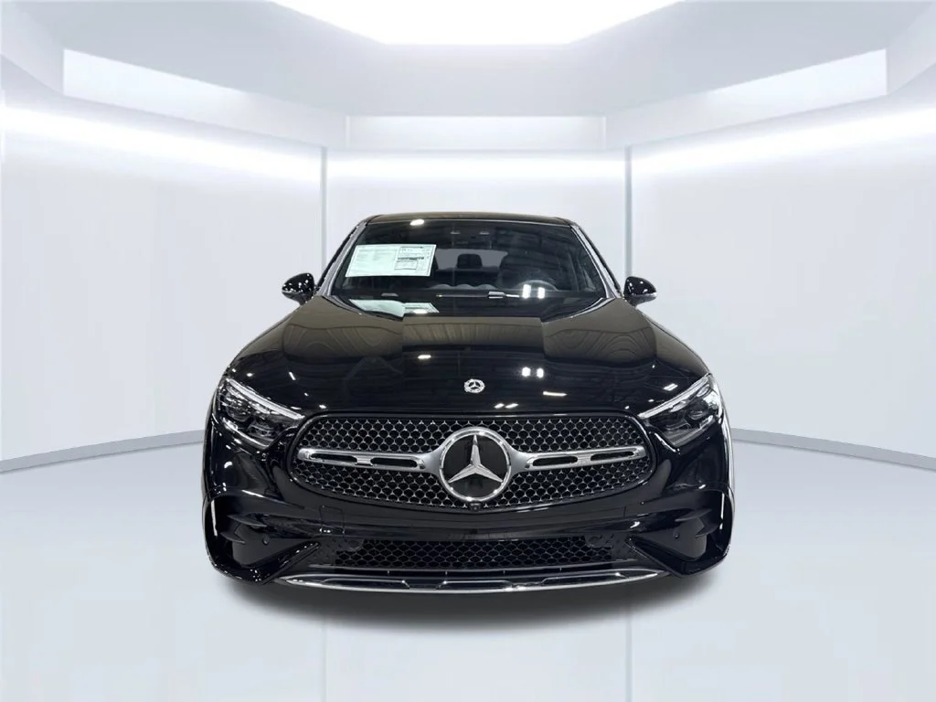 New 2027 Black Mercedes-Benz GLC 300 image 8