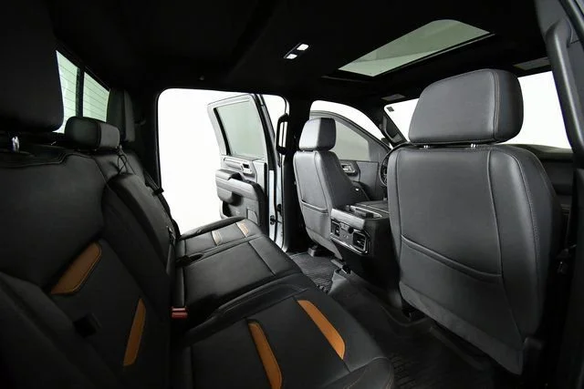 Used 2025 Summit White GMC AT4 image 24