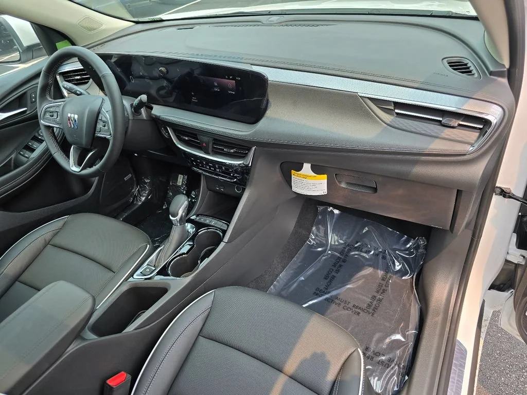 New 2026 White Frost Tricoat Buick Avenir image 28