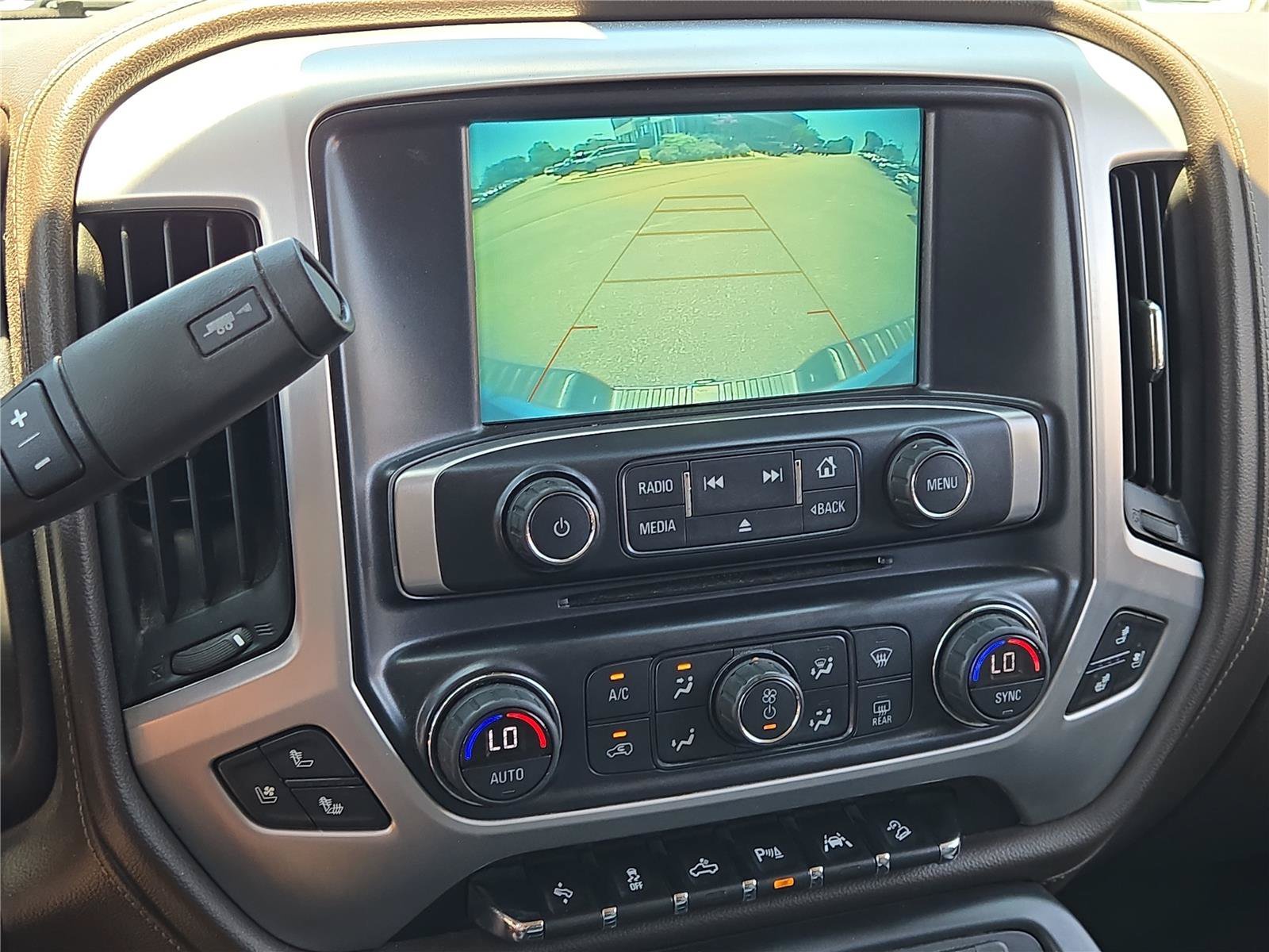 Used 2018 White GMC SLT image 26