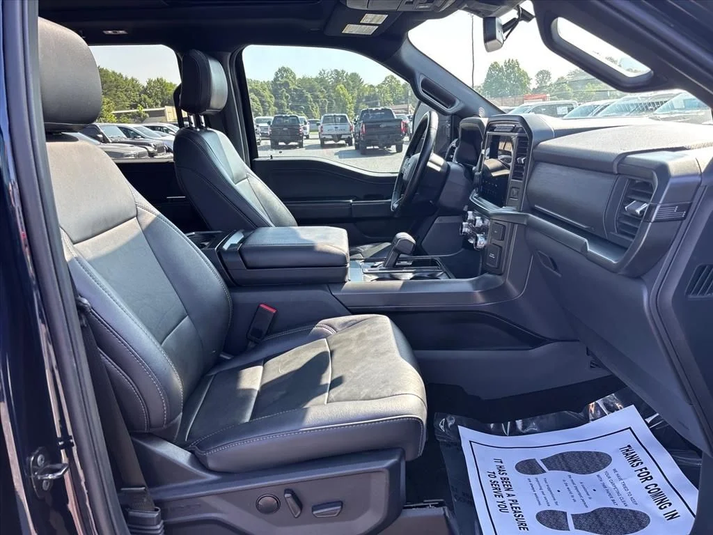 Used 2024 Black Ford XLT image 12