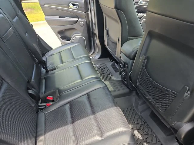 Used 2018 Silver Jeep Overland image 12
