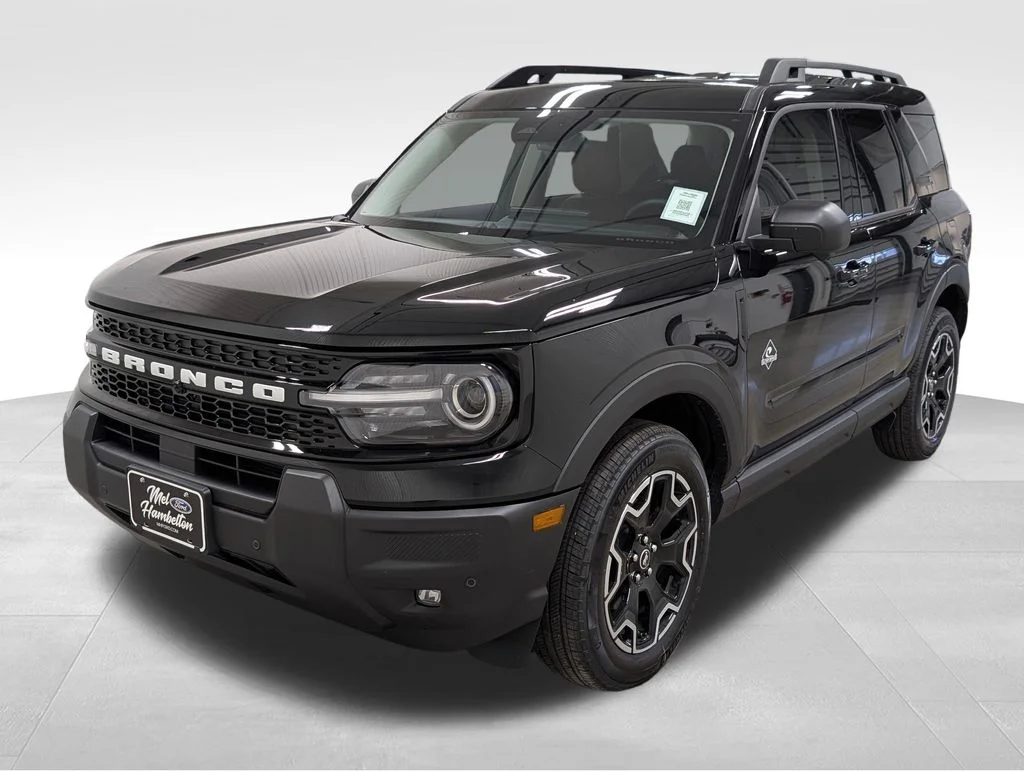 New 2025 Shadow Black Ford Outer Banks® image 4
