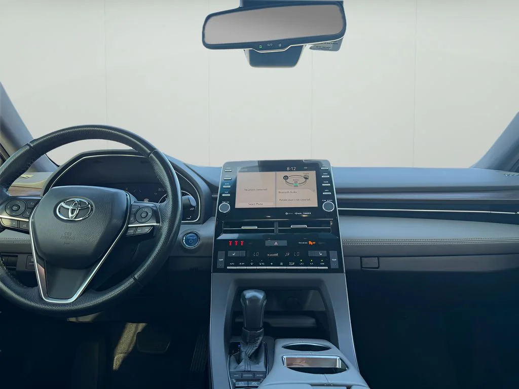 Used 2020 Brownstone Toyota Hybrid XLE image 11