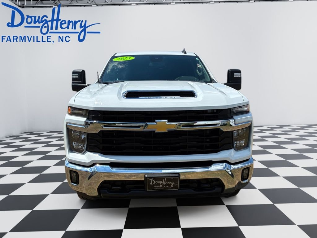 Used 2025 White Chevrolet LT image 8