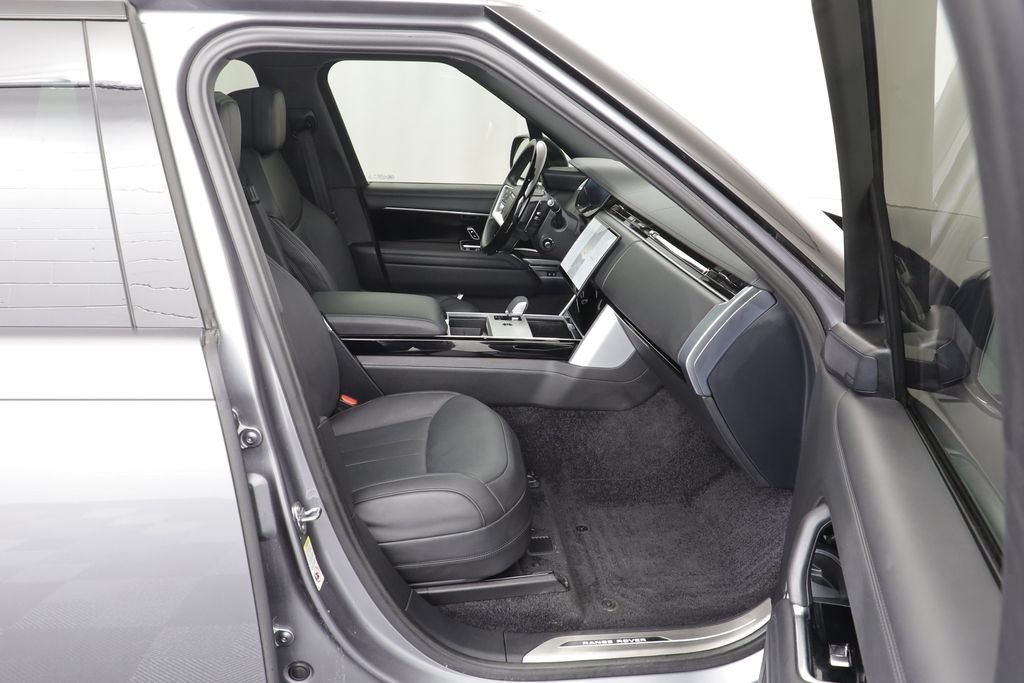 2025 Land Rover Range Rover SE - Photo 20