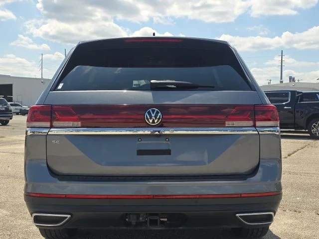 Used 2024  Volkswagen 2.0T SE w/Technology image 5