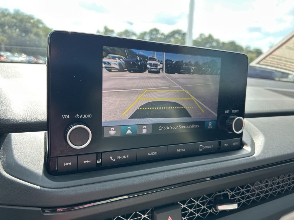 Used 2025  Honda SE image 31