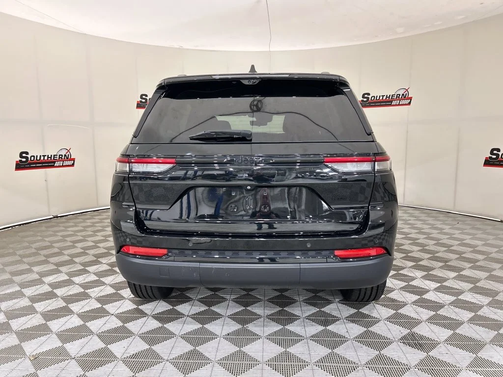 Used 2023 Black Jeep Limited image 4
