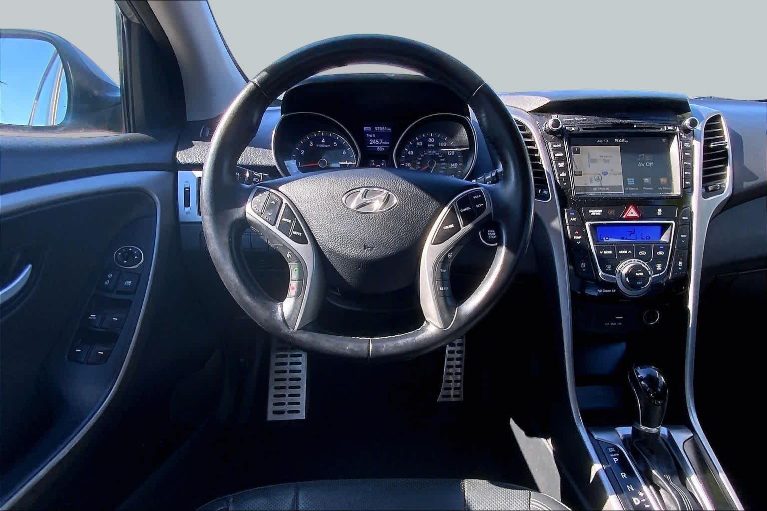 Used 2016 Galactic Gray Hyundai  image 6