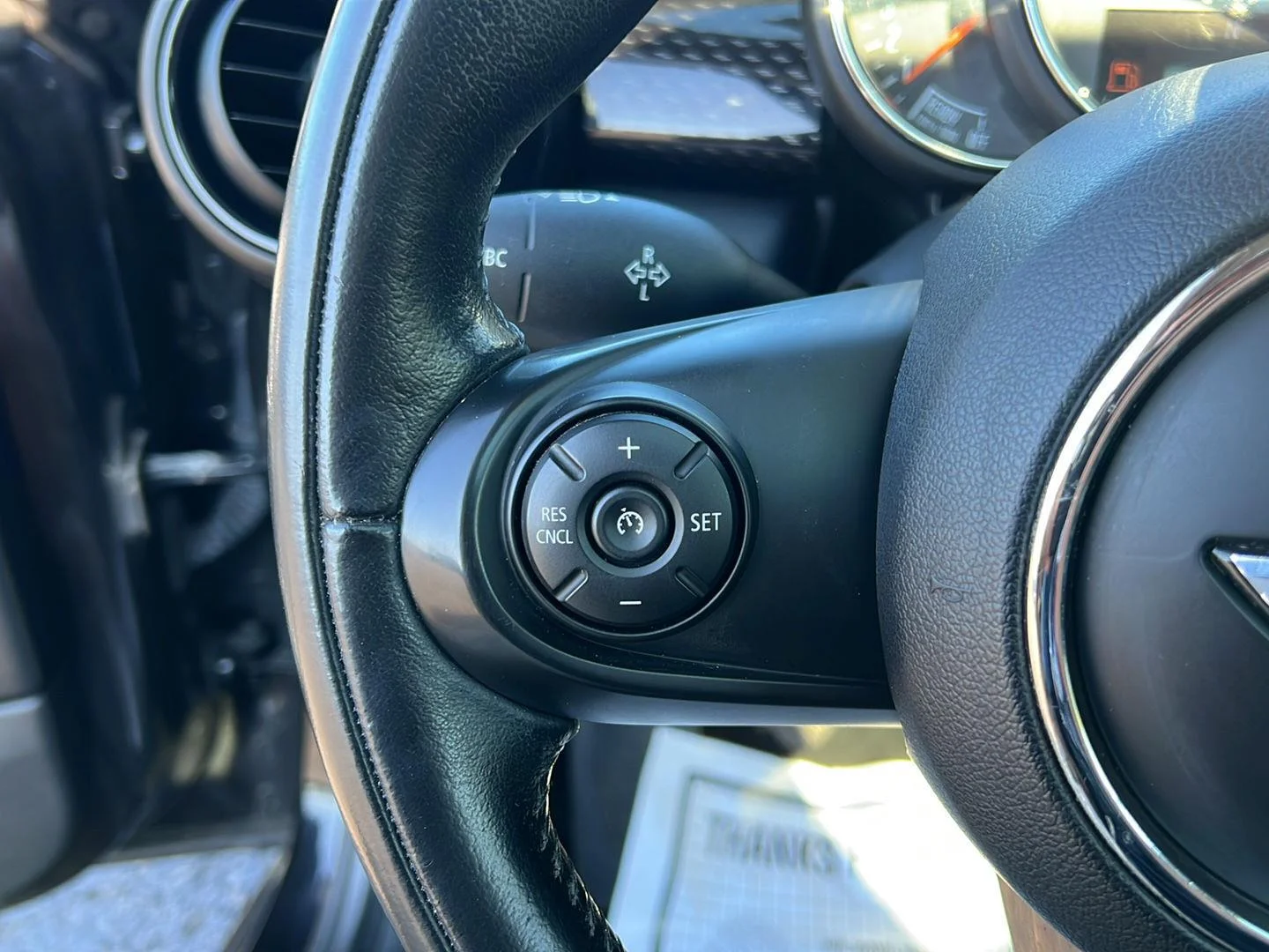 Used 2018 Midnight Black Metallic MINI Base image 25