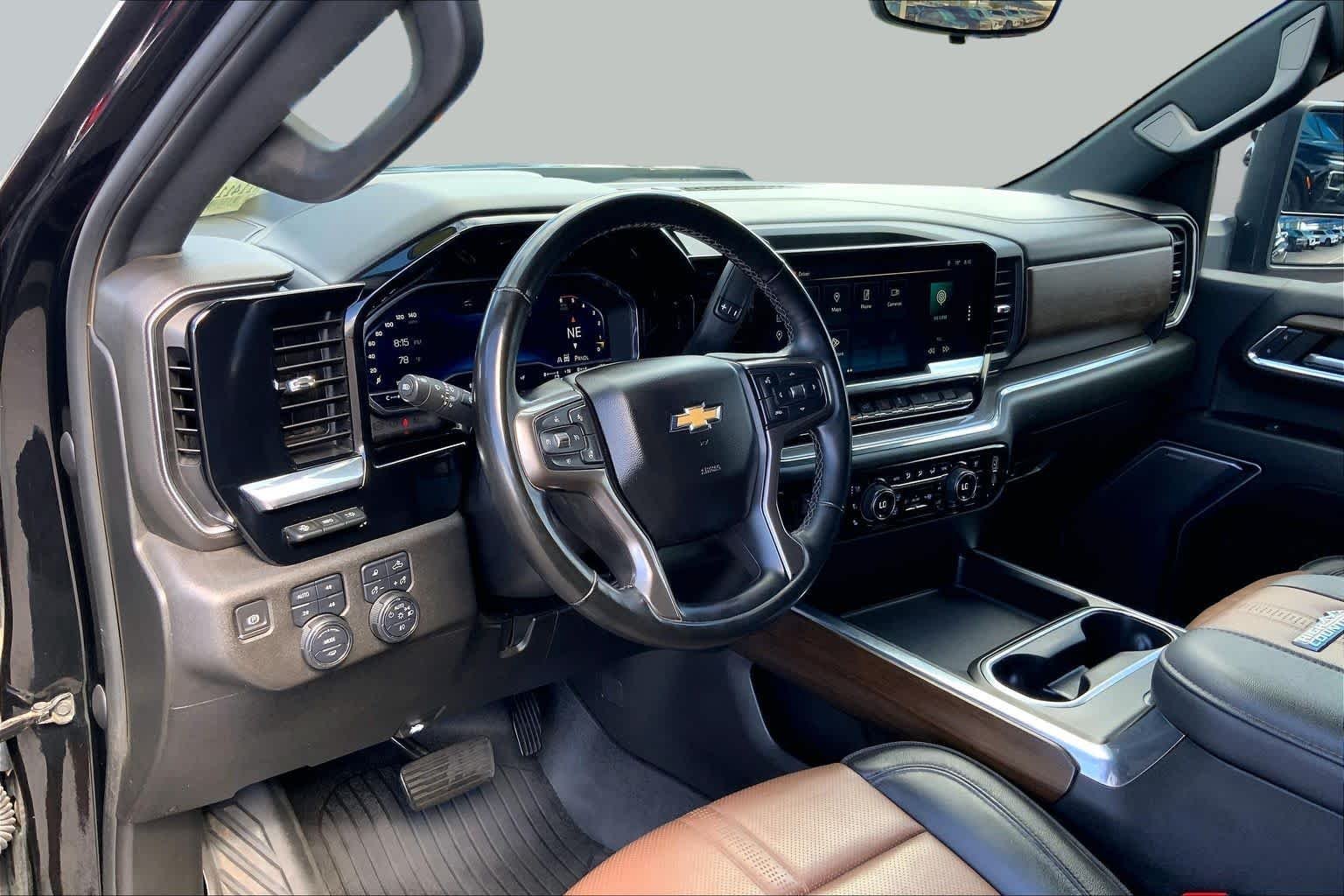 Used 2024 Black Chevrolet High Country image 18