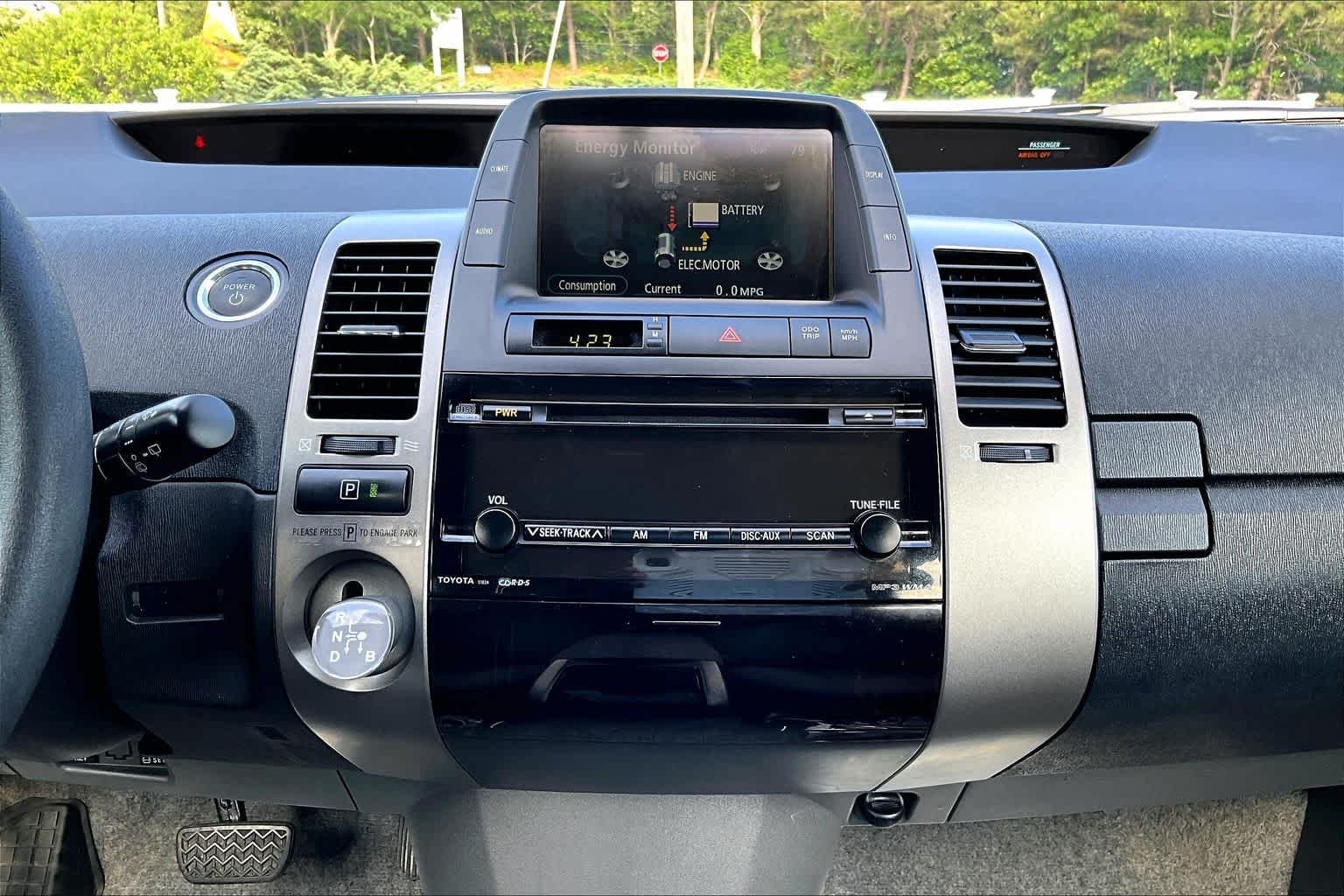 Used 2008 Classic Silver Metallic Toyota  image 33