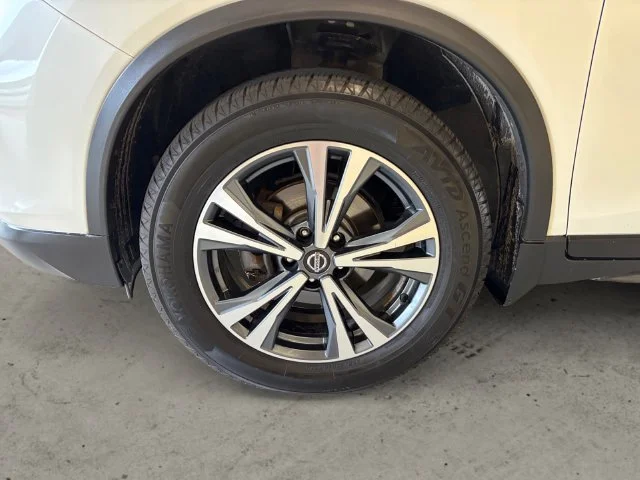 Used 2019 White Nissan SV image 15