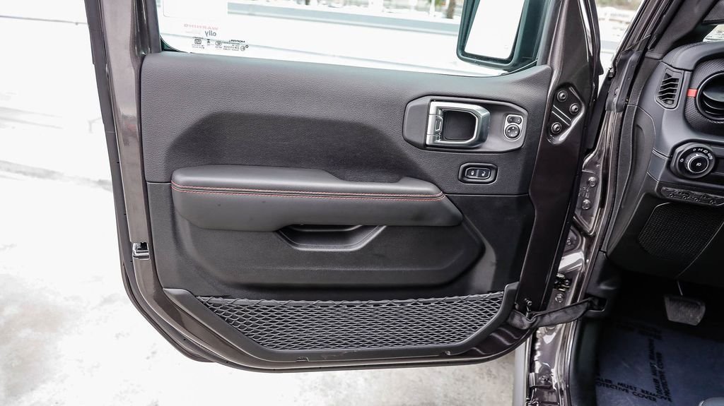 New 2026 Crystal Metallic Jeep Rubicon image 25