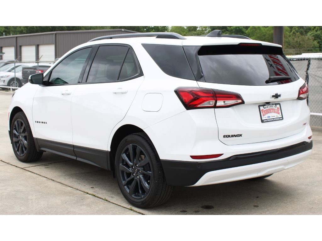 Used 2024 Summit White Chevrolet RS image 16