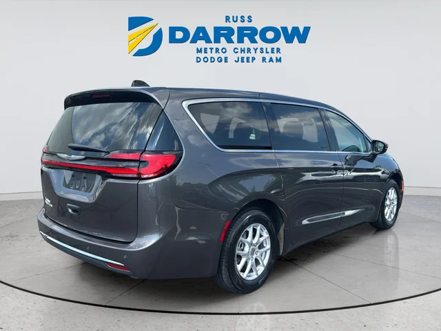 Used 2023 Gray Chrysler Touring L image 5