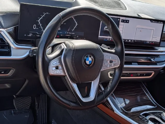 Used 2026 White BMW xDrive40i image 22