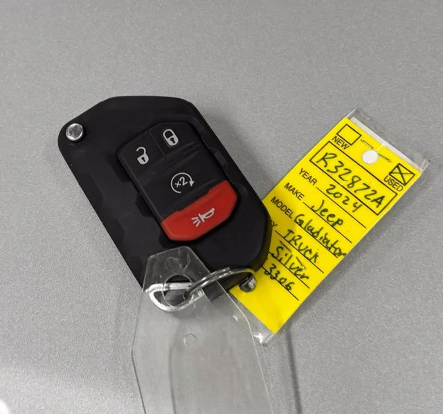 Used 2024 Silver Jeep Sport S image 27
