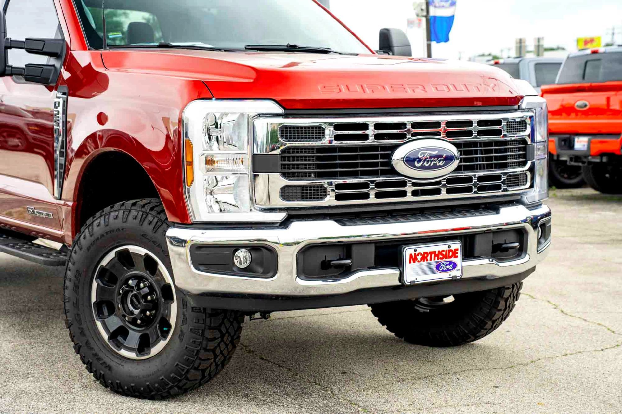 New 2026 Ruby Red Metallic Tinted Clearcoat Ford XLT image 3