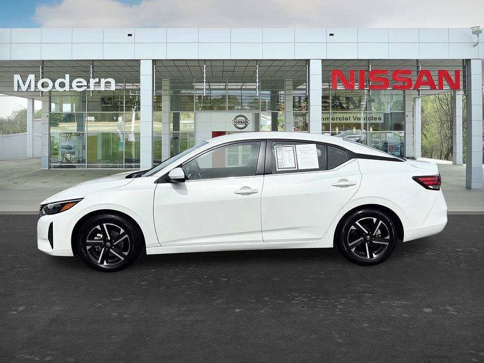 Used 2025 Aspen White Tricoat Nissan SV image 2